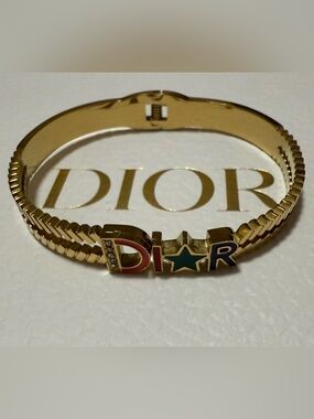 Luxurious High-End Jewelry Bracelet 'D' Letters